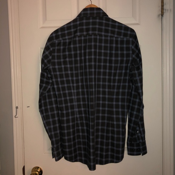 Hugo Boss plaid pattern button-down dress shirt - Picture 6 of 6